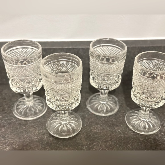 4 Vintage Wexford Claret wine glasses. - Picture 1 of 2
